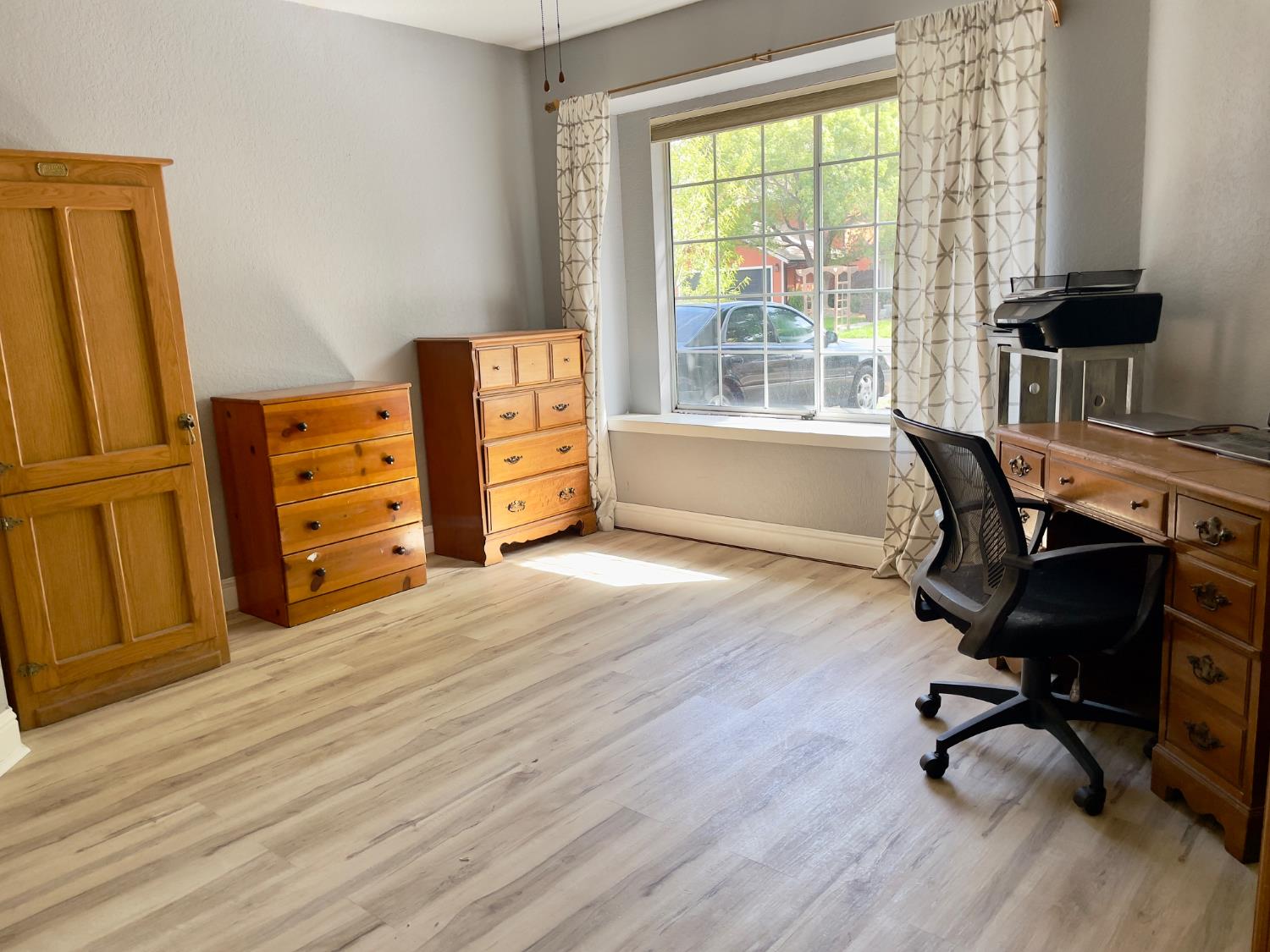 1713 Walnut Blossom Way, Modesto, CA 95355