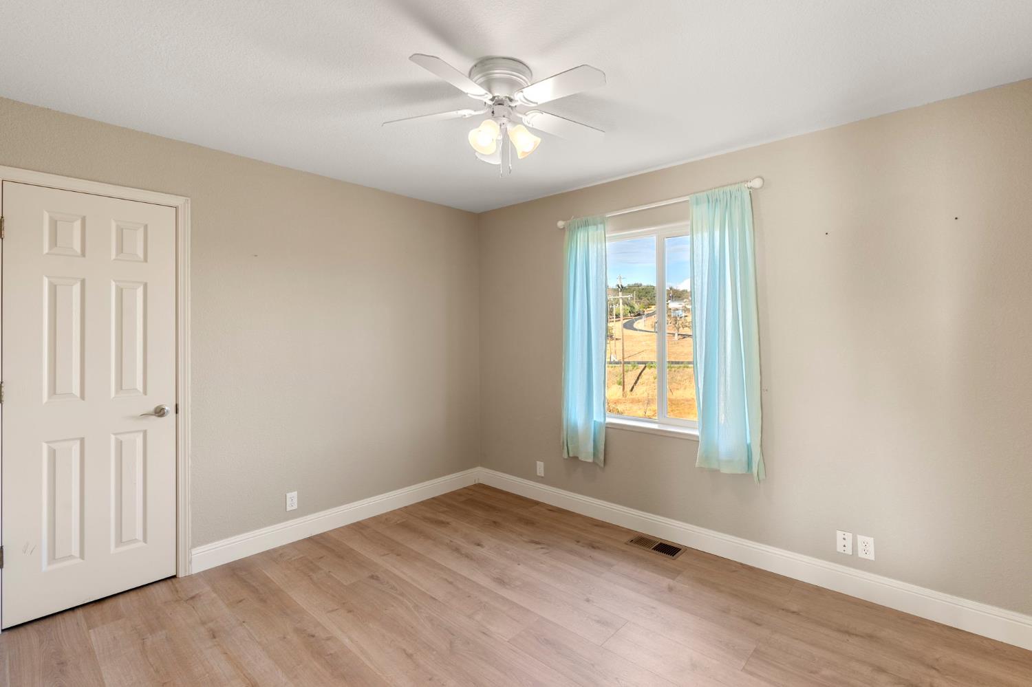 4068 Little John Rd, Copperopolis, CA 95228