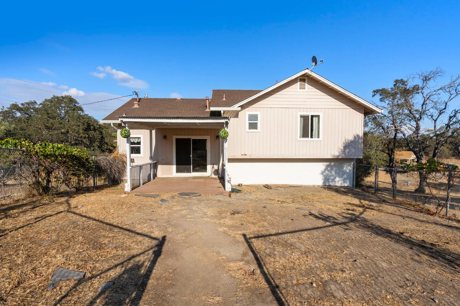 4068 Little John Rd, Copperopolis, CA 95228