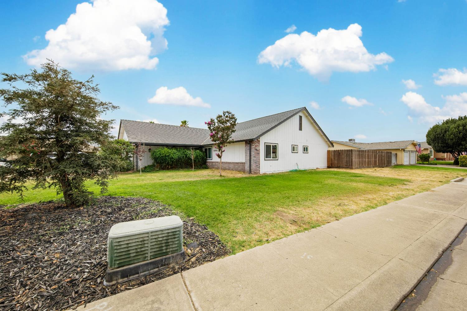 14665 Cree Ct, Manteca, CA 95336