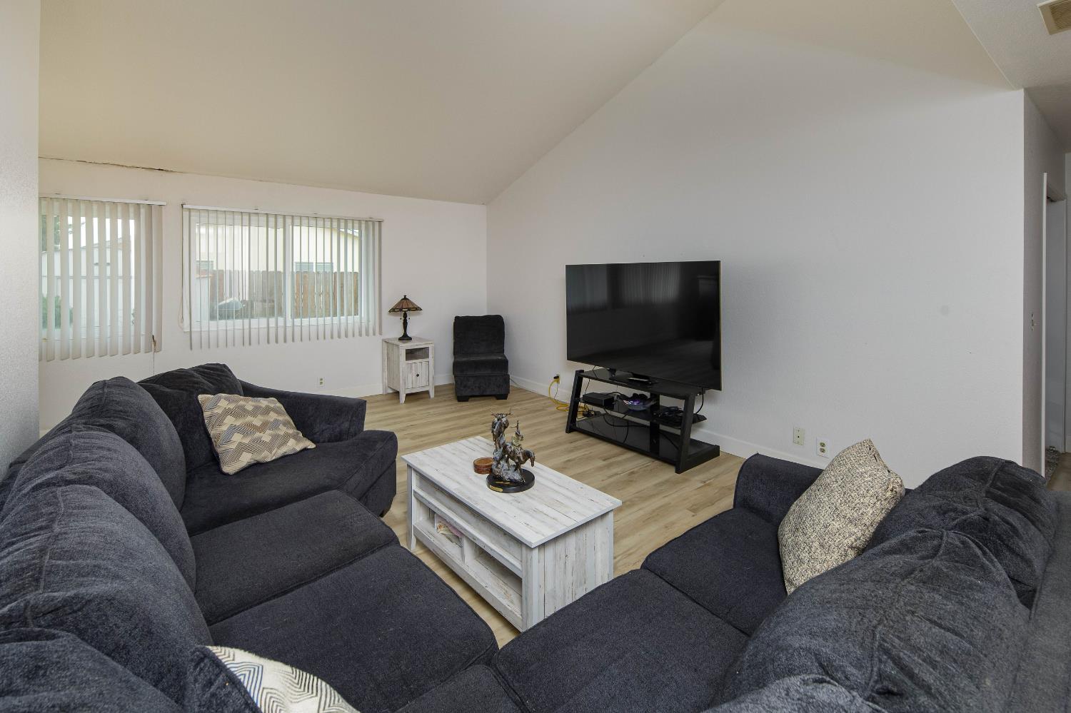 14665 Cree Ct, Manteca, CA 95336