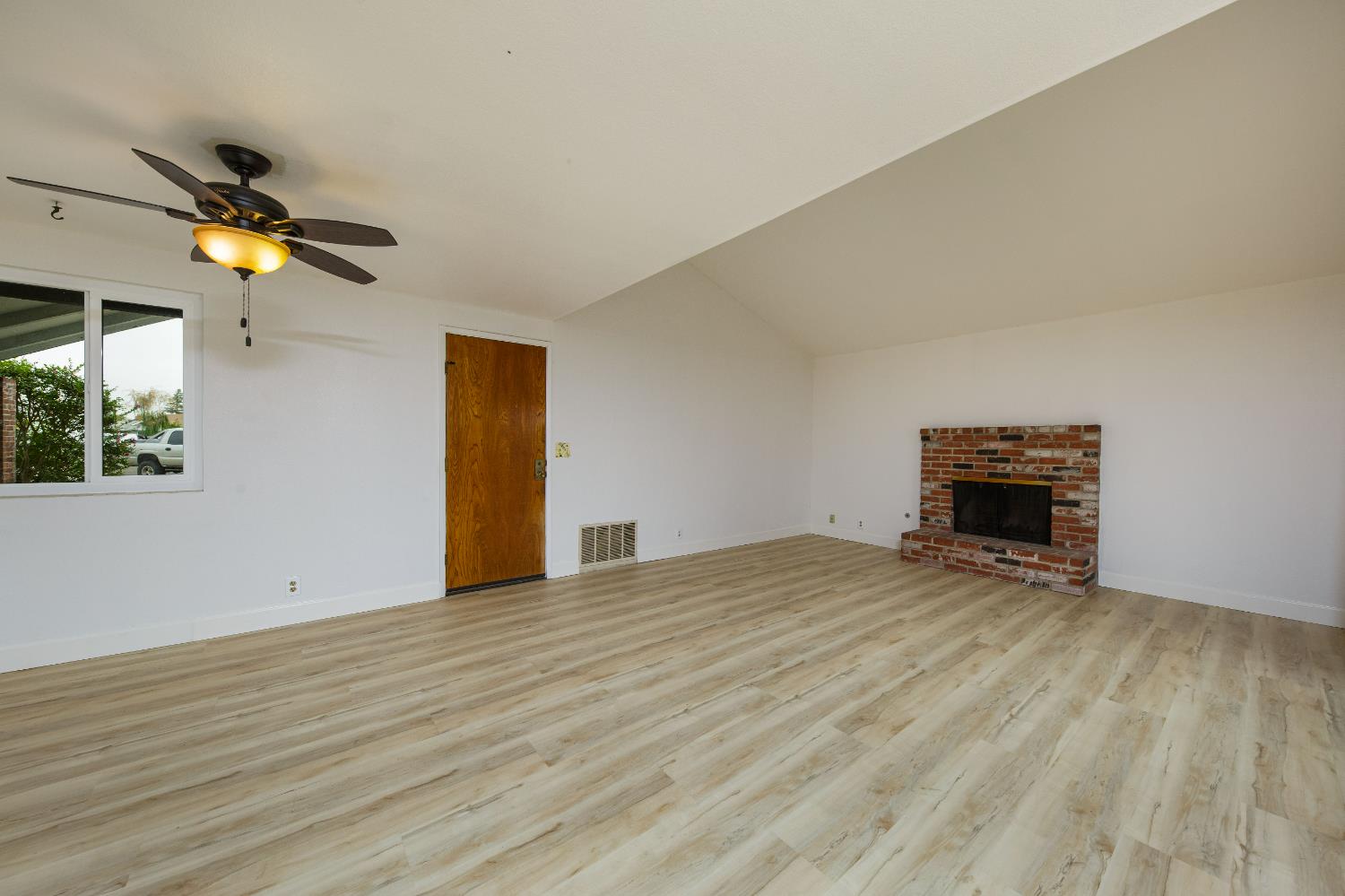 14665 Cree Ct, Manteca, CA 95336