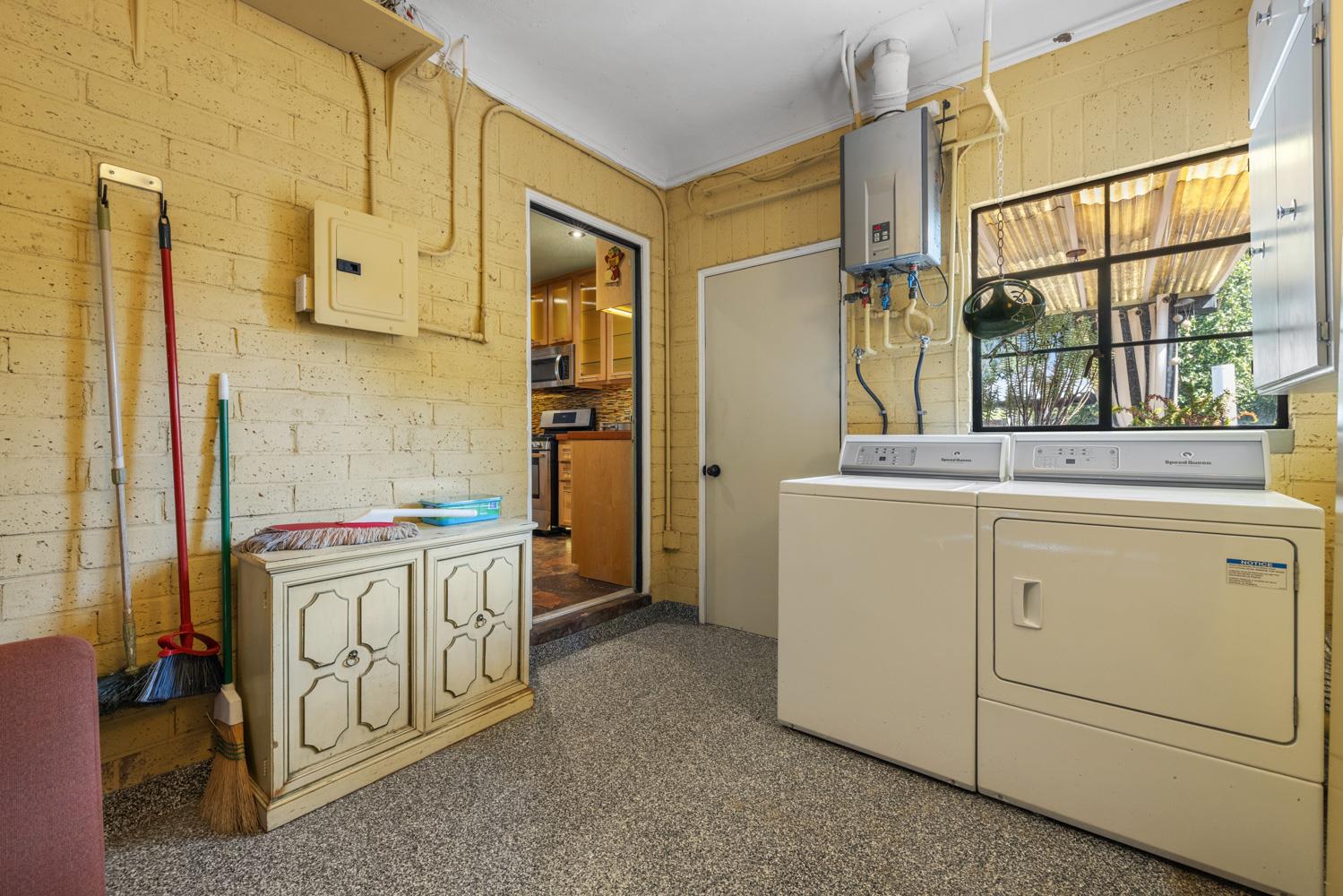 408 Wilson Ave, Modesto, CA 95354