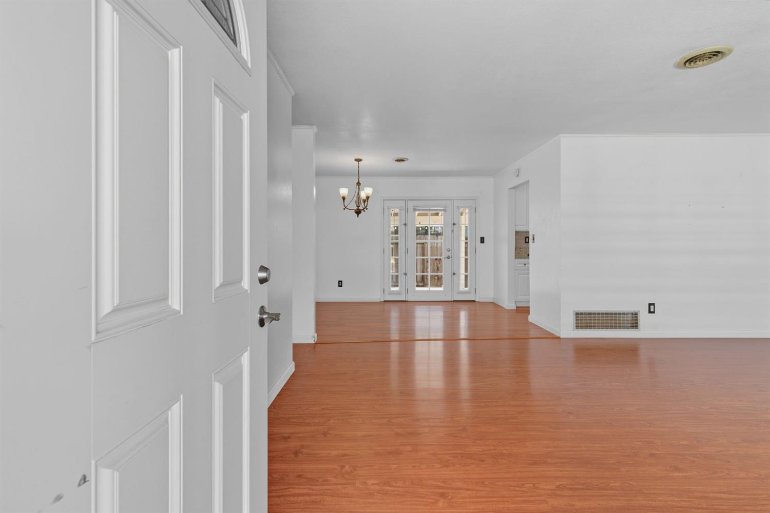 301 E North St, Oakdale, CA 95361