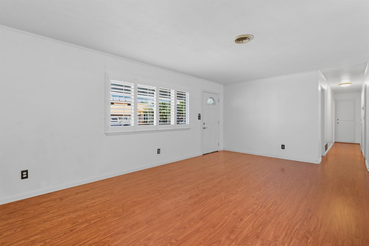 301 E North St, Oakdale, CA 95361