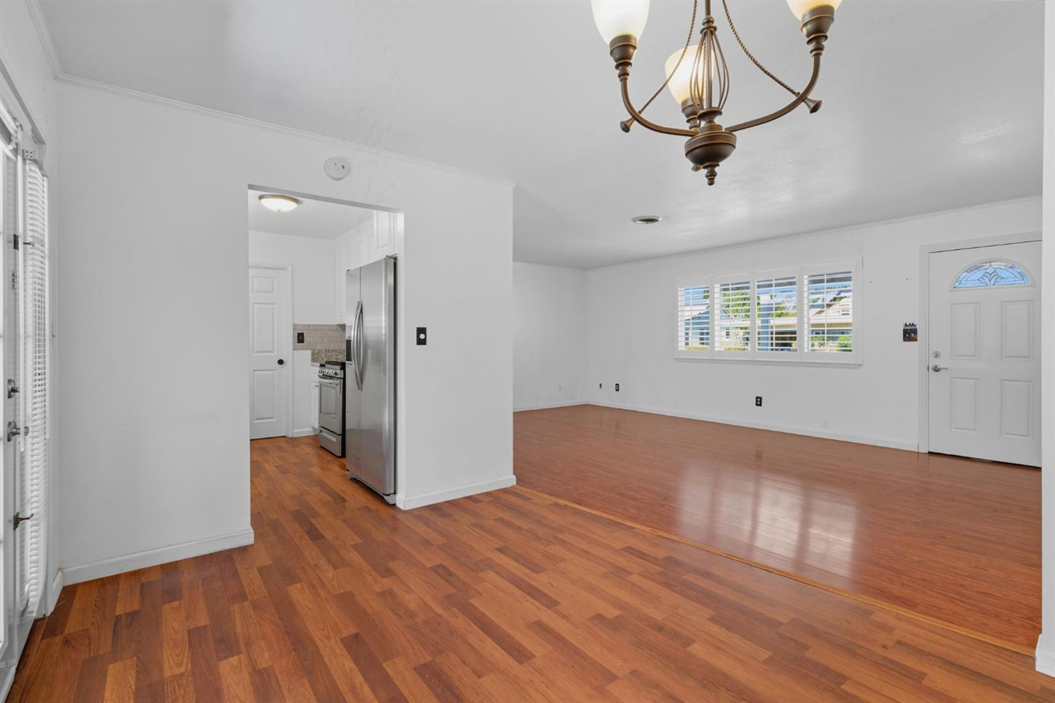 301 E North St, Oakdale, CA 95361