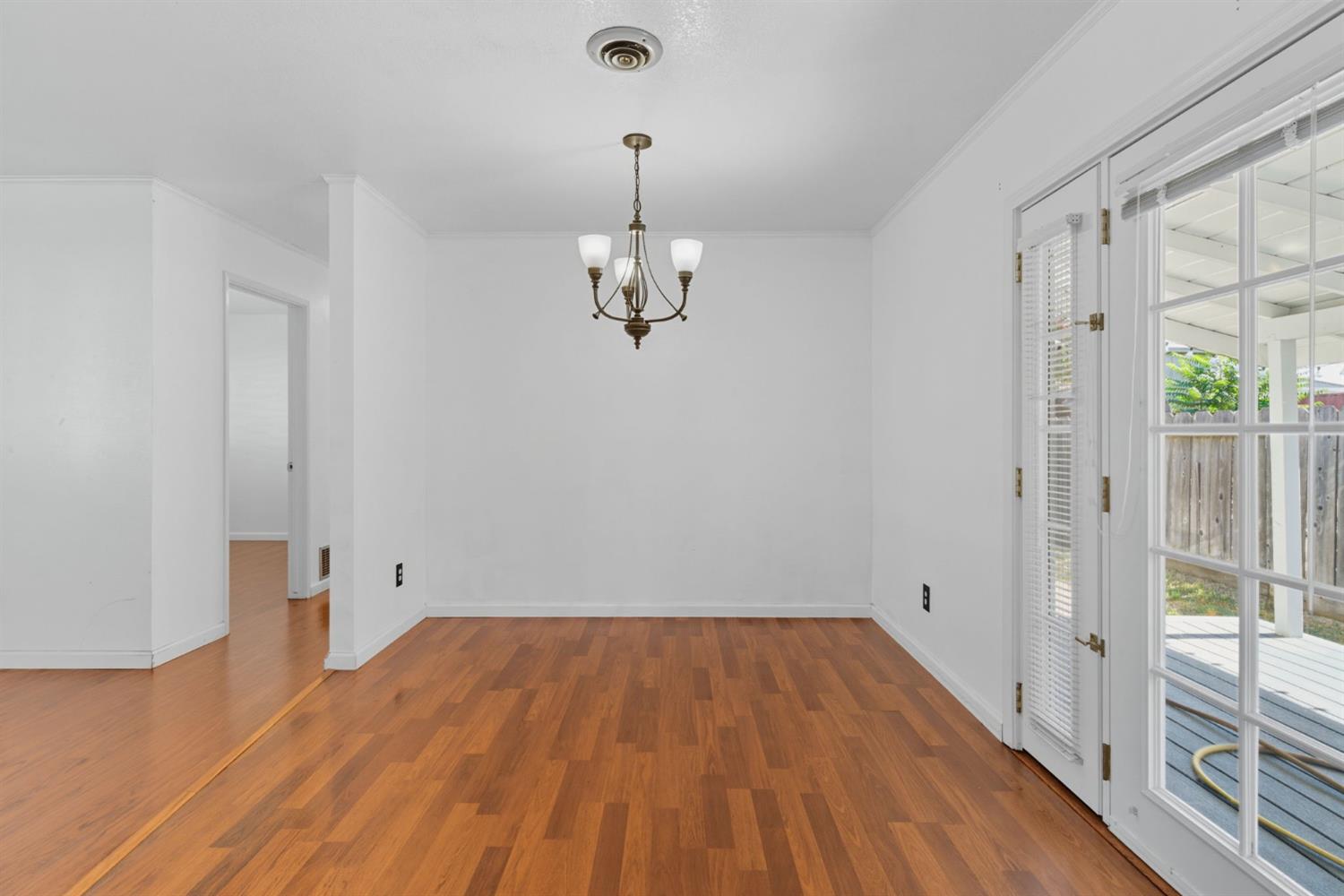 301 E North St, Oakdale, CA 95361