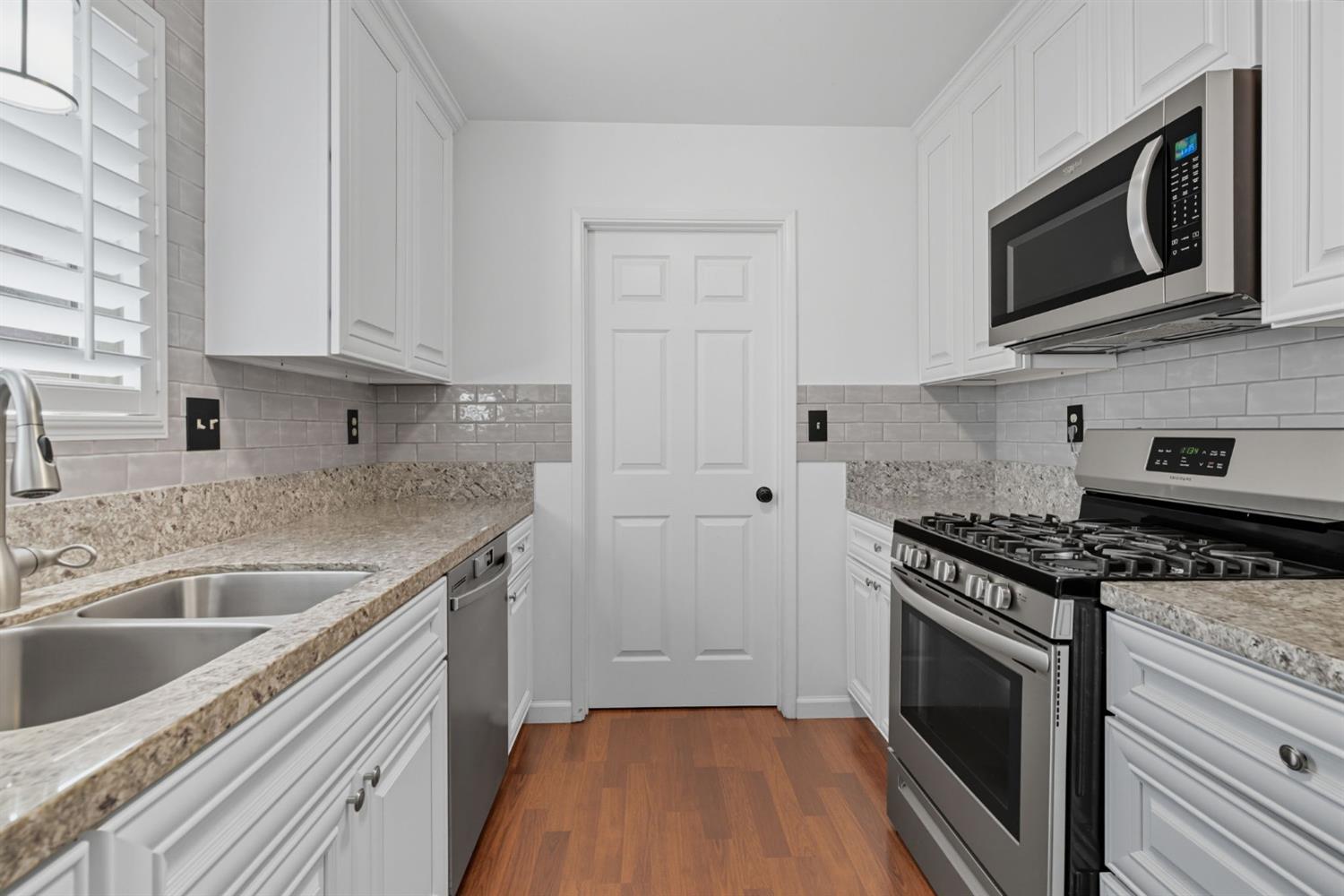 301 E North St, Oakdale, CA 95361