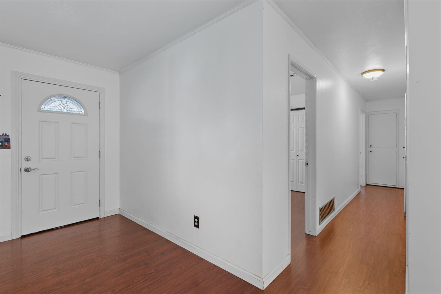 301 E North St, Oakdale, CA 95361