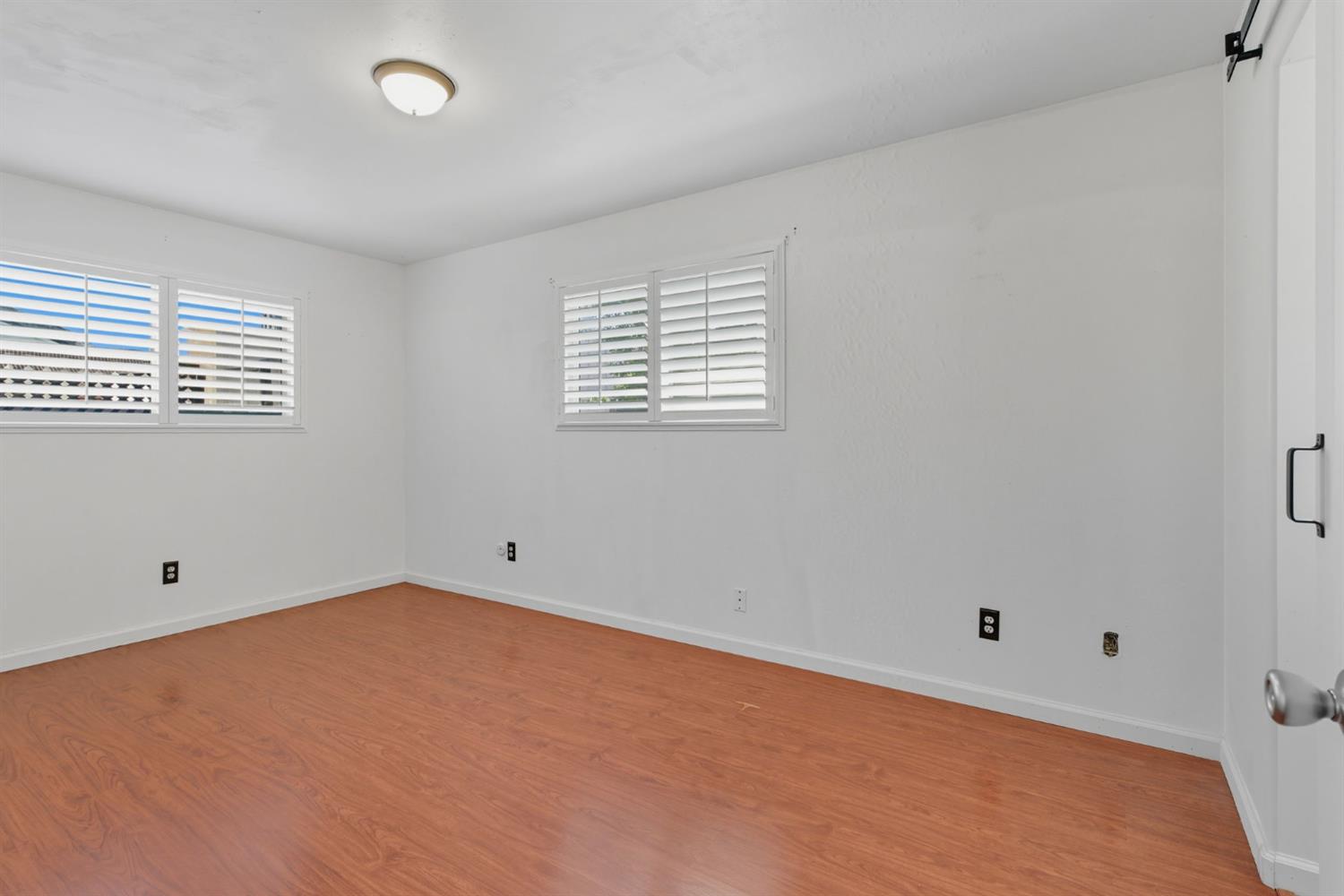 301 E North St, Oakdale, CA 95361