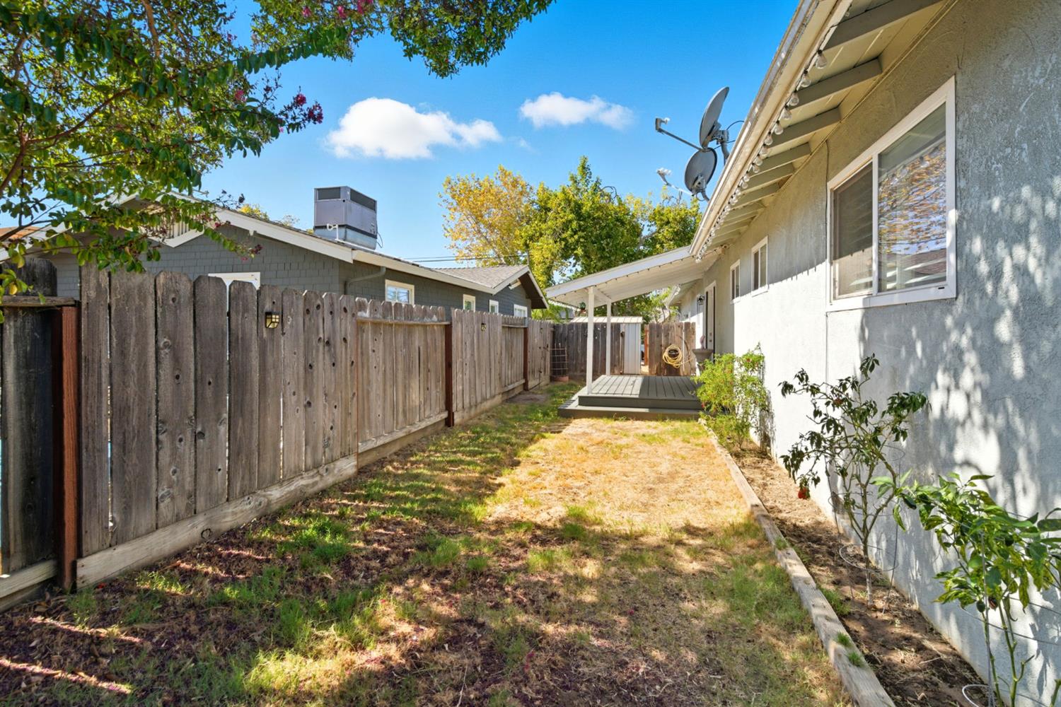 301 E North St, Oakdale, CA 95361