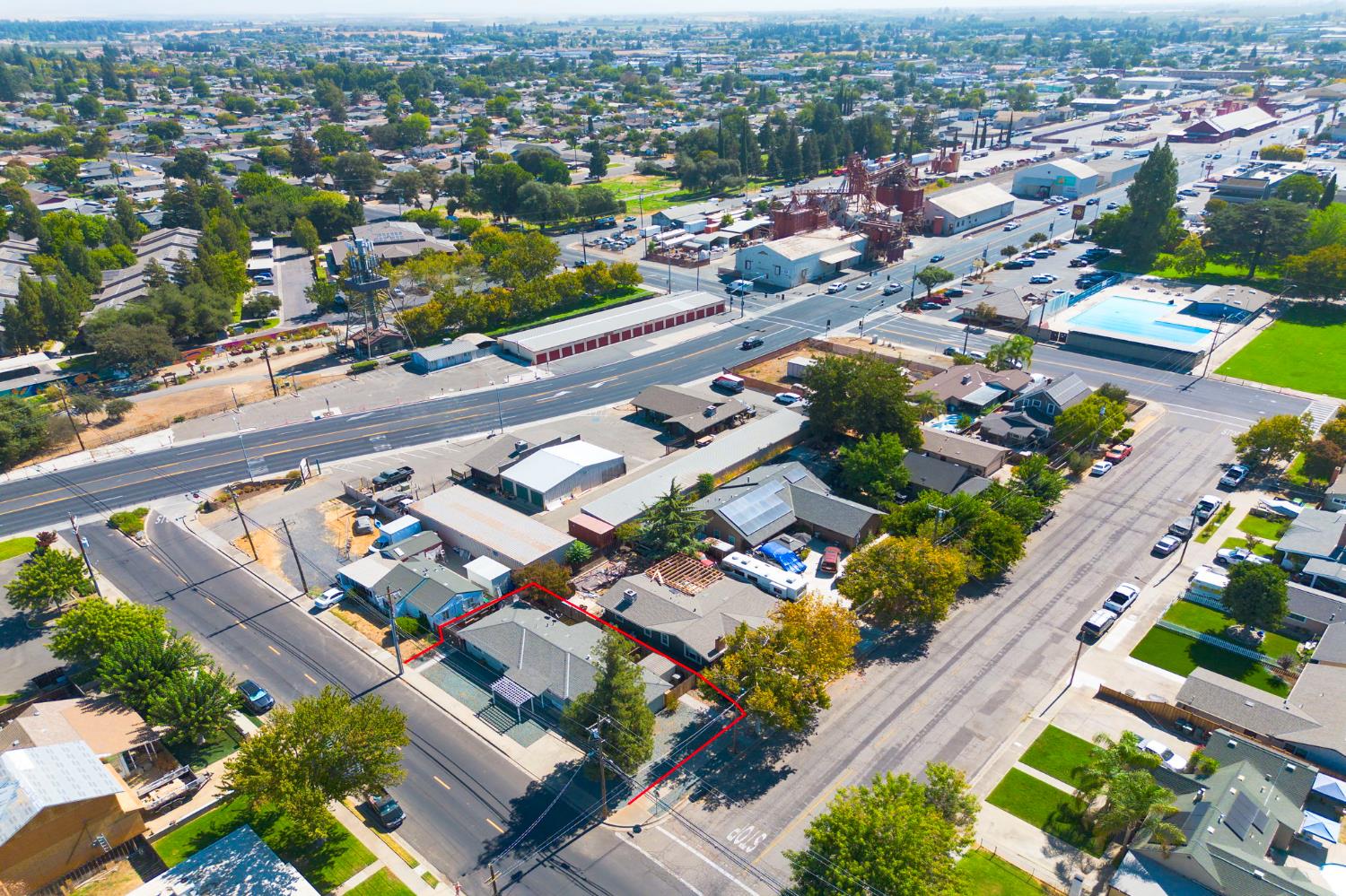 301 E North St, Oakdale, CA 95361