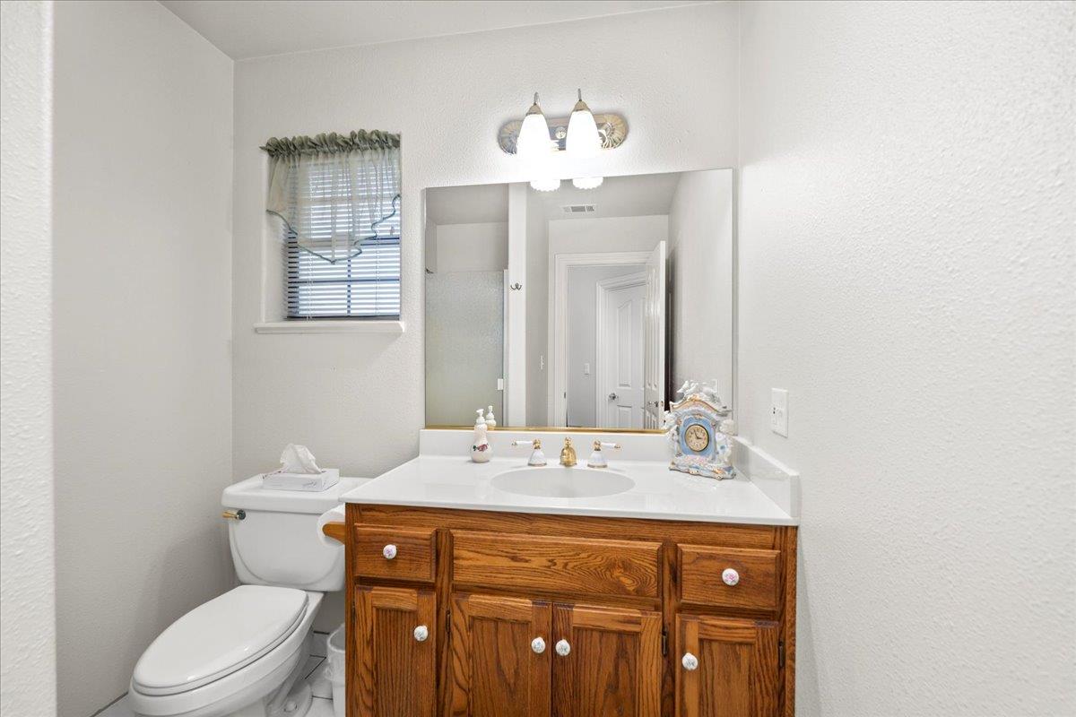 4616 Freelove Rd, Oakdale, CA 95361