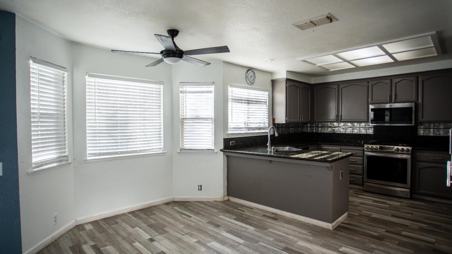 800 Pacheco Pl, Modesto, CA 95358