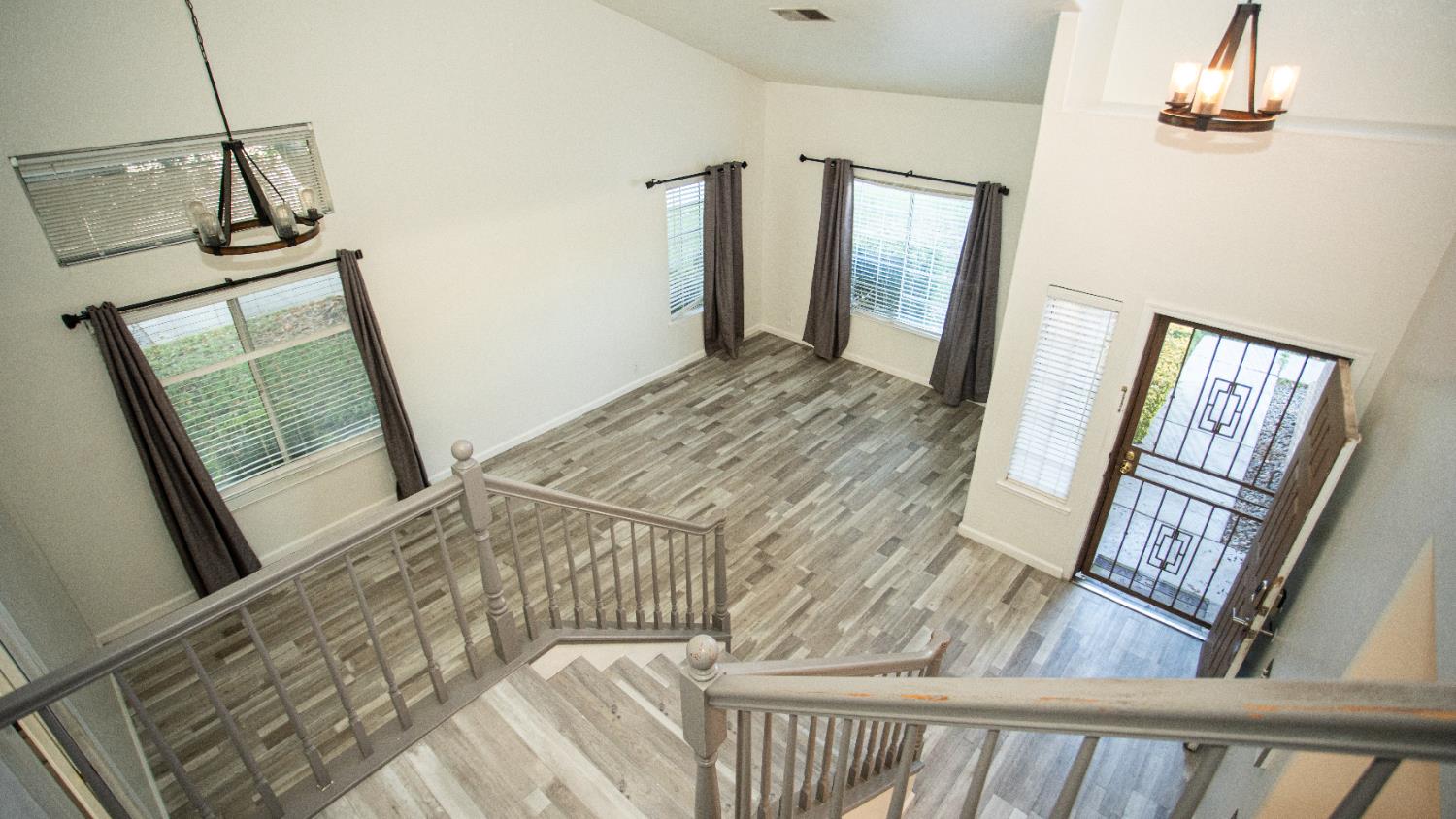 800 Pacheco Pl, Modesto, CA 95358