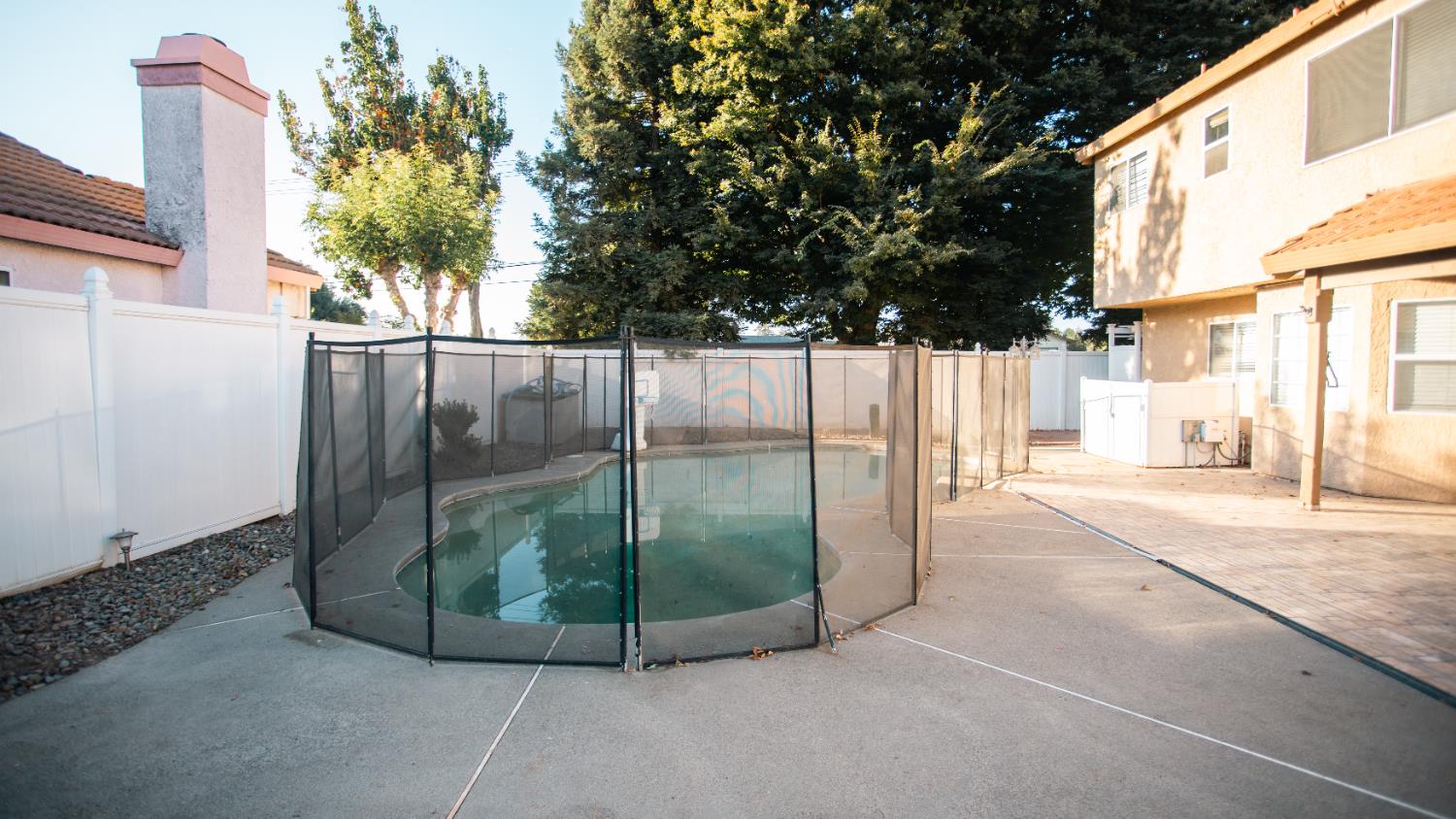 800 Pacheco Pl, Modesto, CA 95358