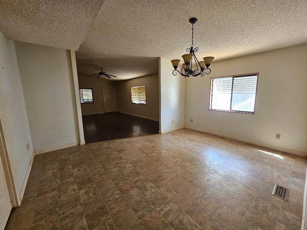 2240 Golden Oak Ln #103, Merced, CA 95341