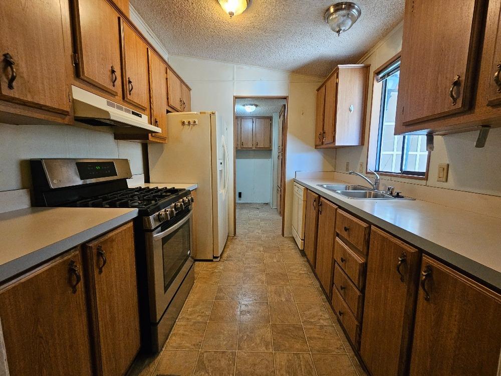 2240 Golden Oak Ln #103, Merced, CA 95341