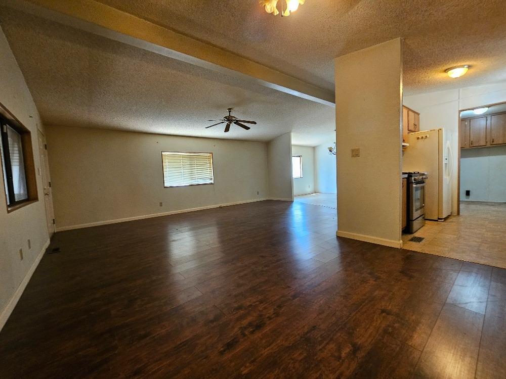 2240 Golden Oak Ln #103, Merced, CA 95341