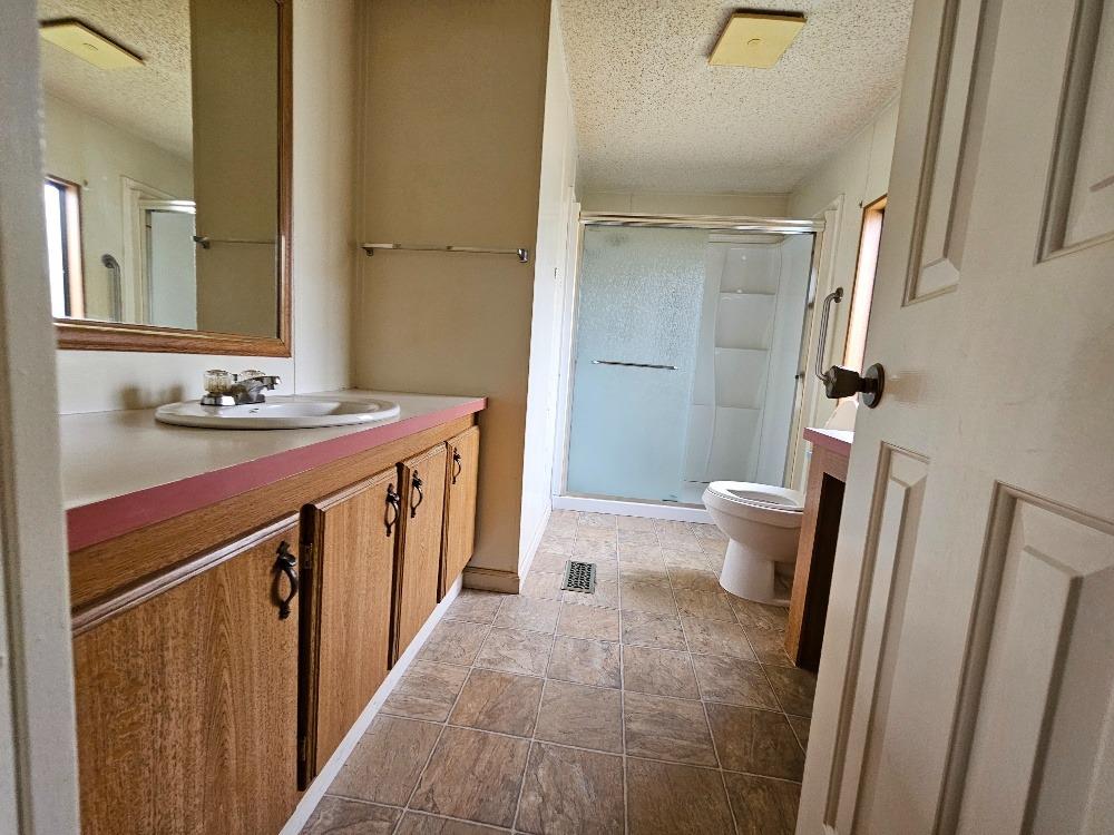 2240 Golden Oak Ln #103, Merced, CA 95341