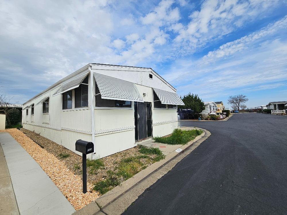 2240 Golden Oak Ln #103, Merced, CA 95341