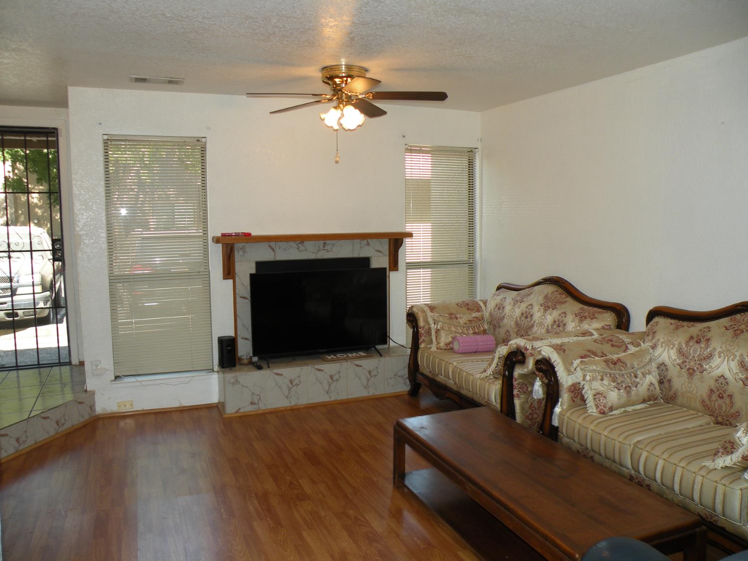 4045 Dale Rd #C, Modesto, CA 95356