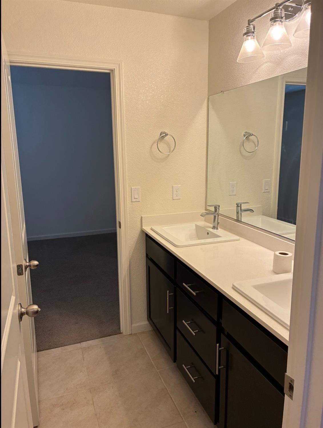 2272 Sanders Ct, Los Banos, CA 93635