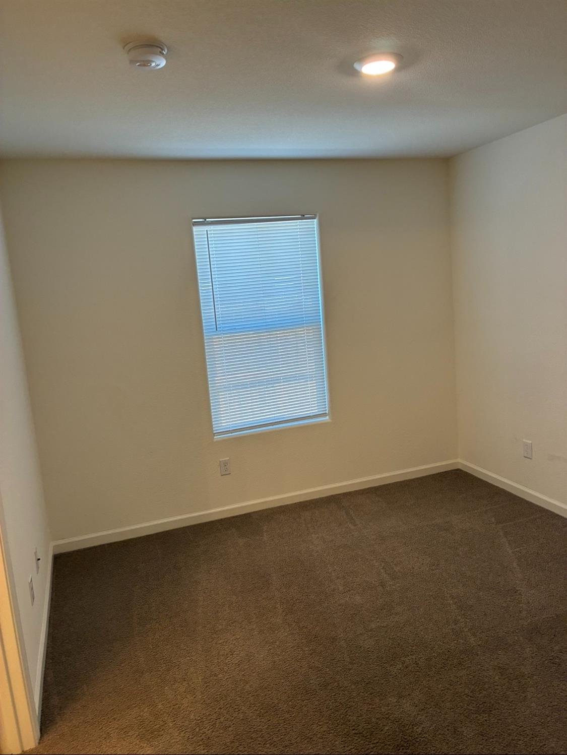 2272 Sanders Ct, Los Banos, CA 93635