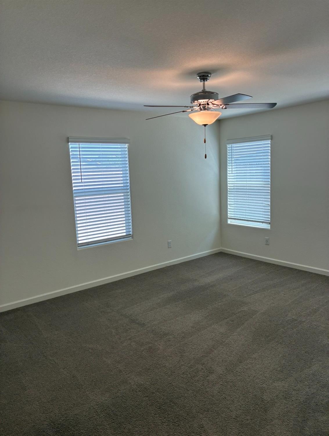 2272 Sanders Ct, Los Banos, CA 93635