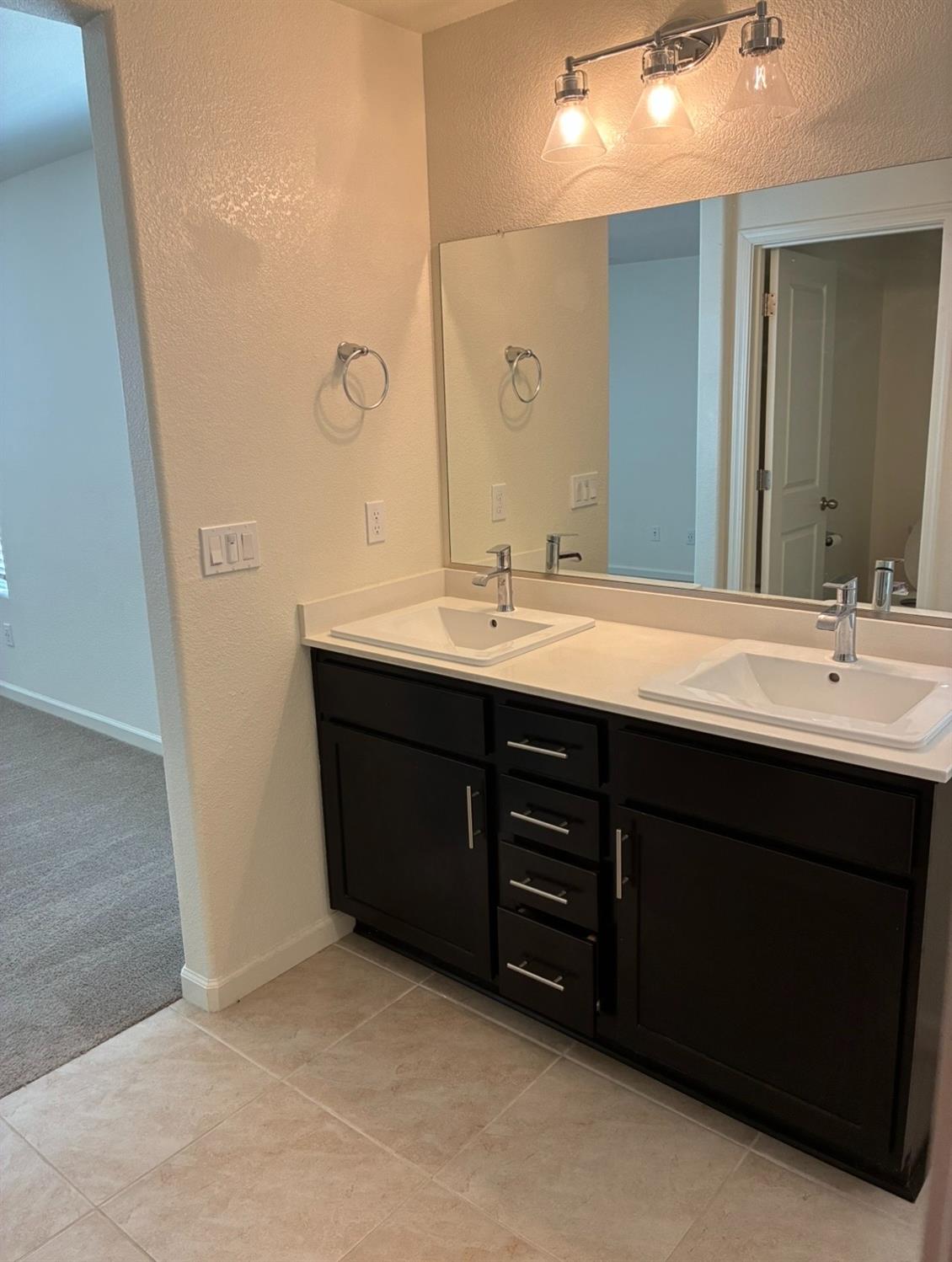 2272 Sanders Ct, Los Banos, CA 93635