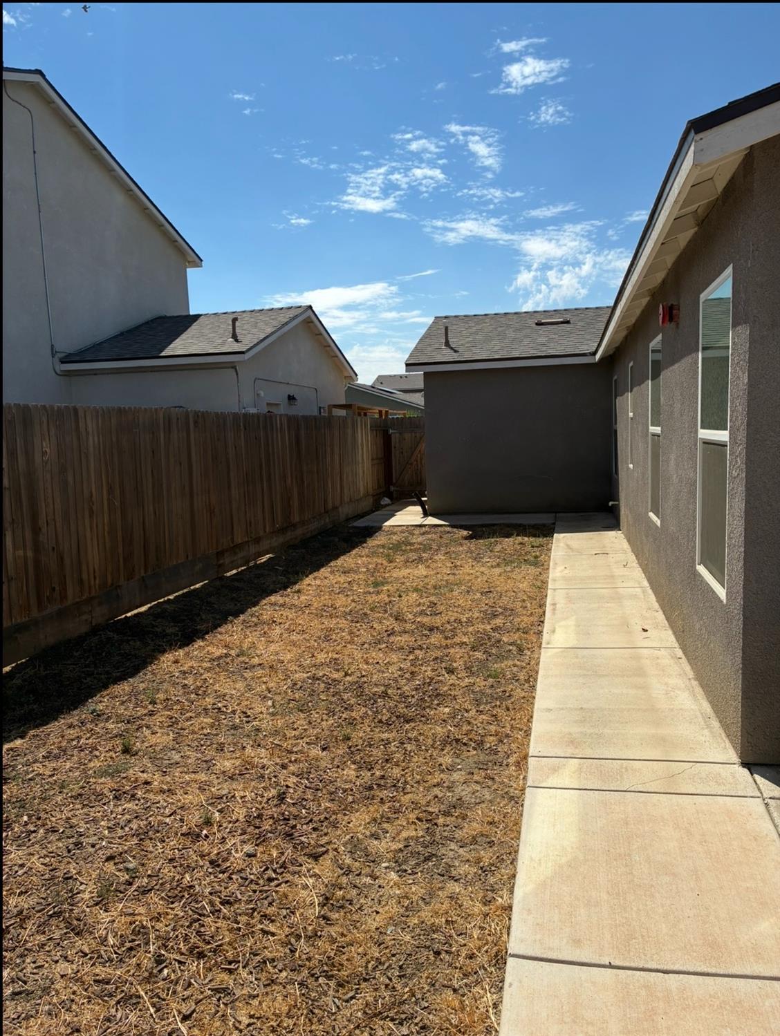 2272 Sanders Ct, Los Banos, CA 93635