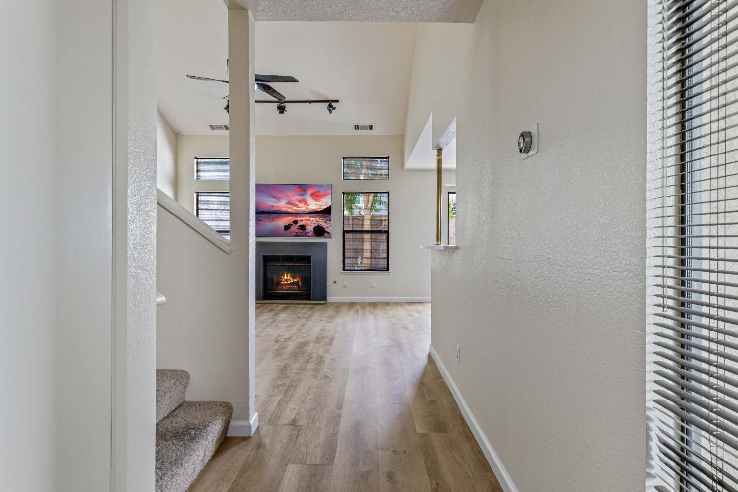 1126 Cedar Creek Dr #2, Modesto, CA 95355