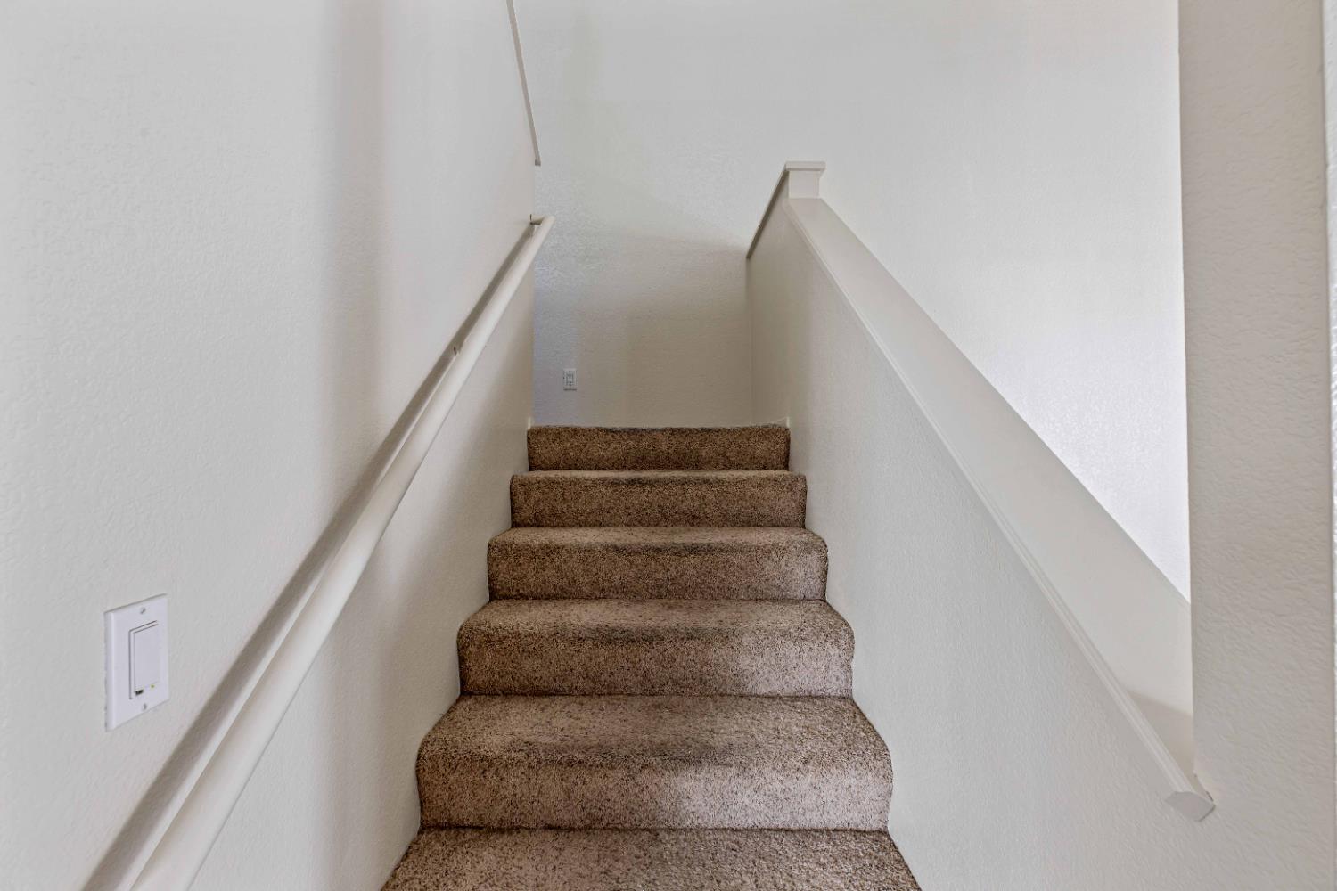 1126 Cedar Creek Dr #2, Modesto, CA 95355