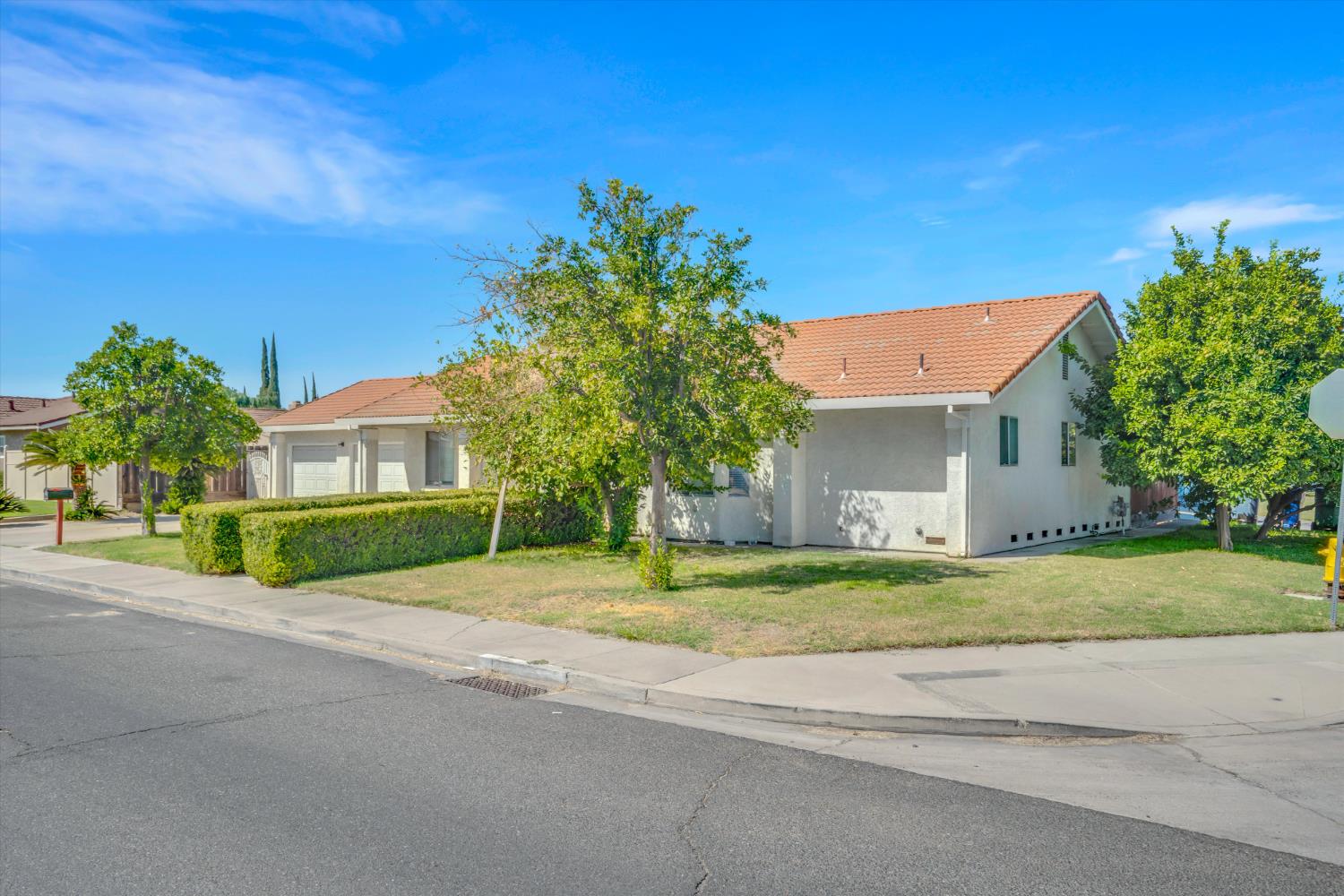 517 W Tuolumne Rd, Turlock, CA 95382