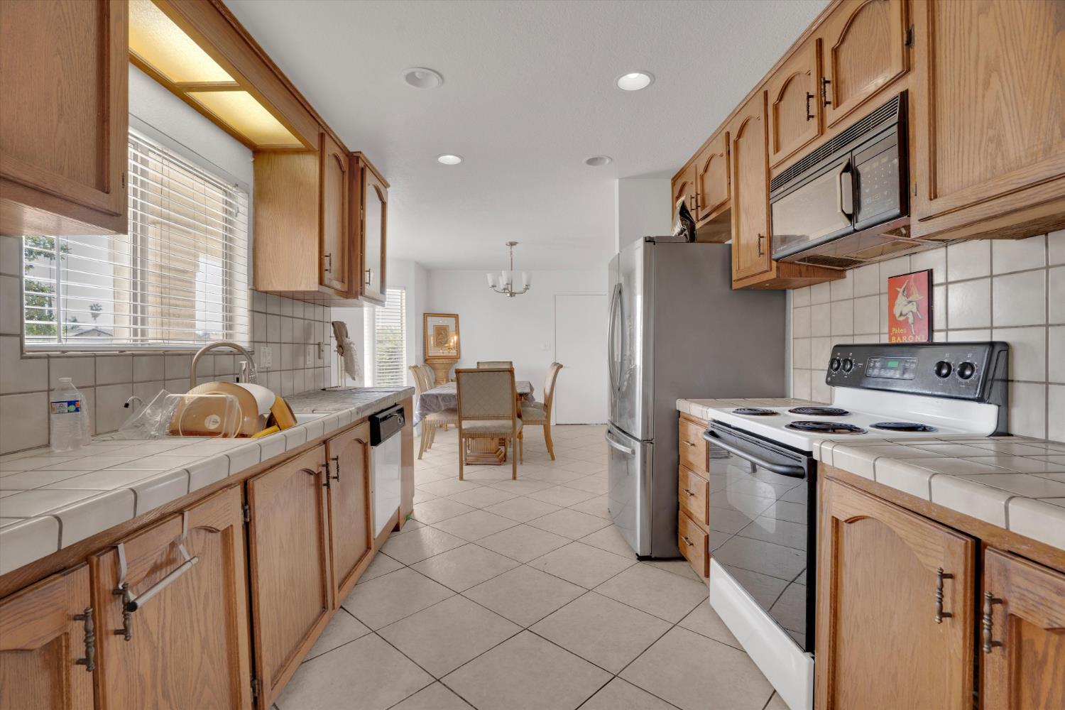 517 W Tuolumne Rd, Turlock, CA 95382