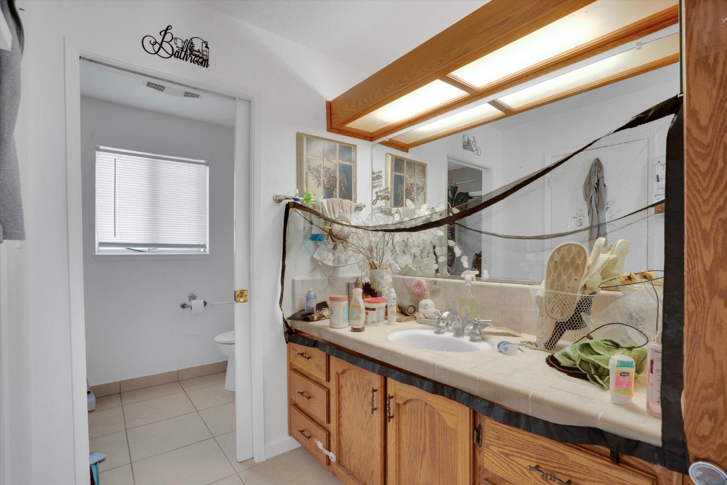 517 W Tuolumne Rd, Turlock, CA 95382