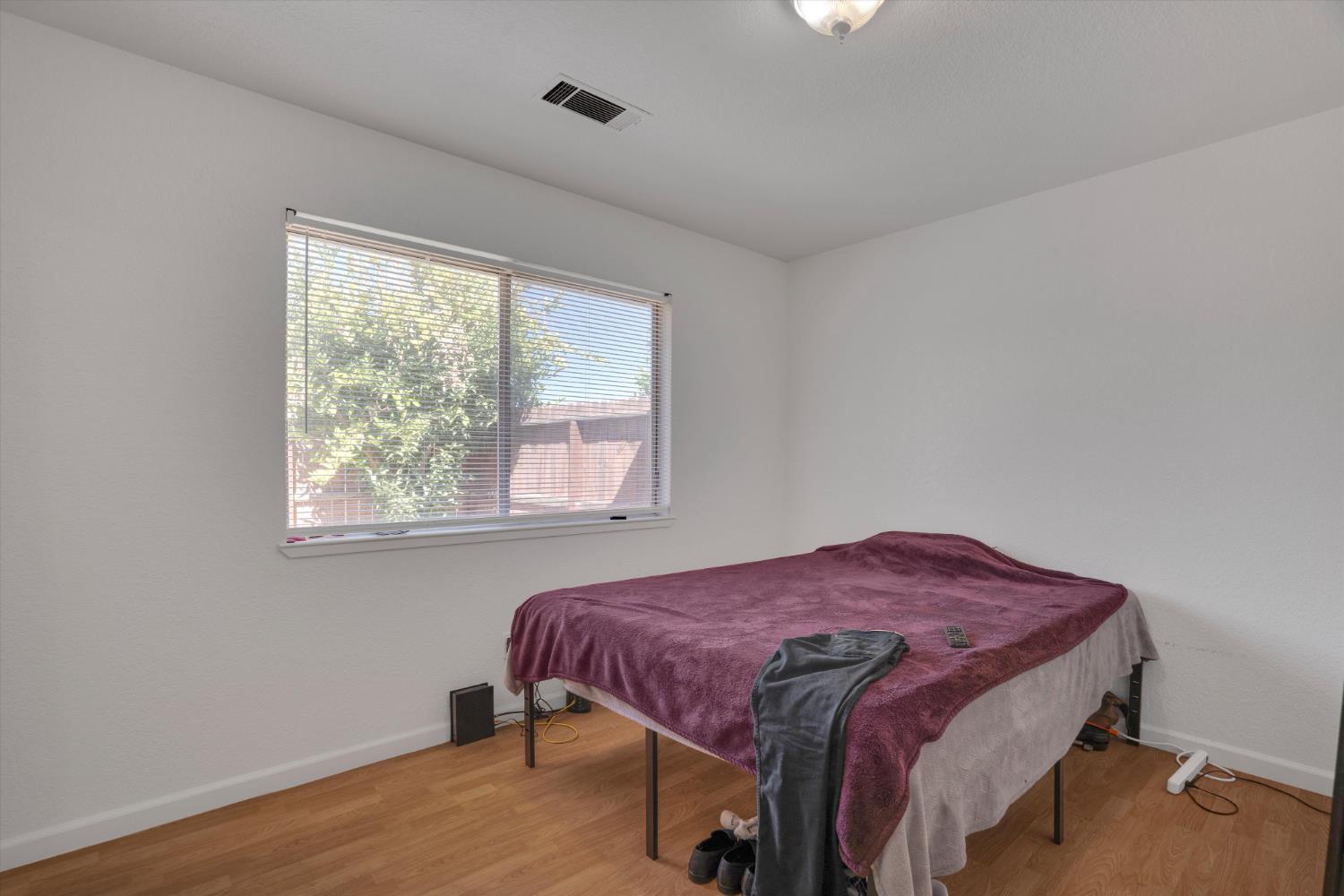 517 W Tuolumne Rd, Turlock, CA 95382