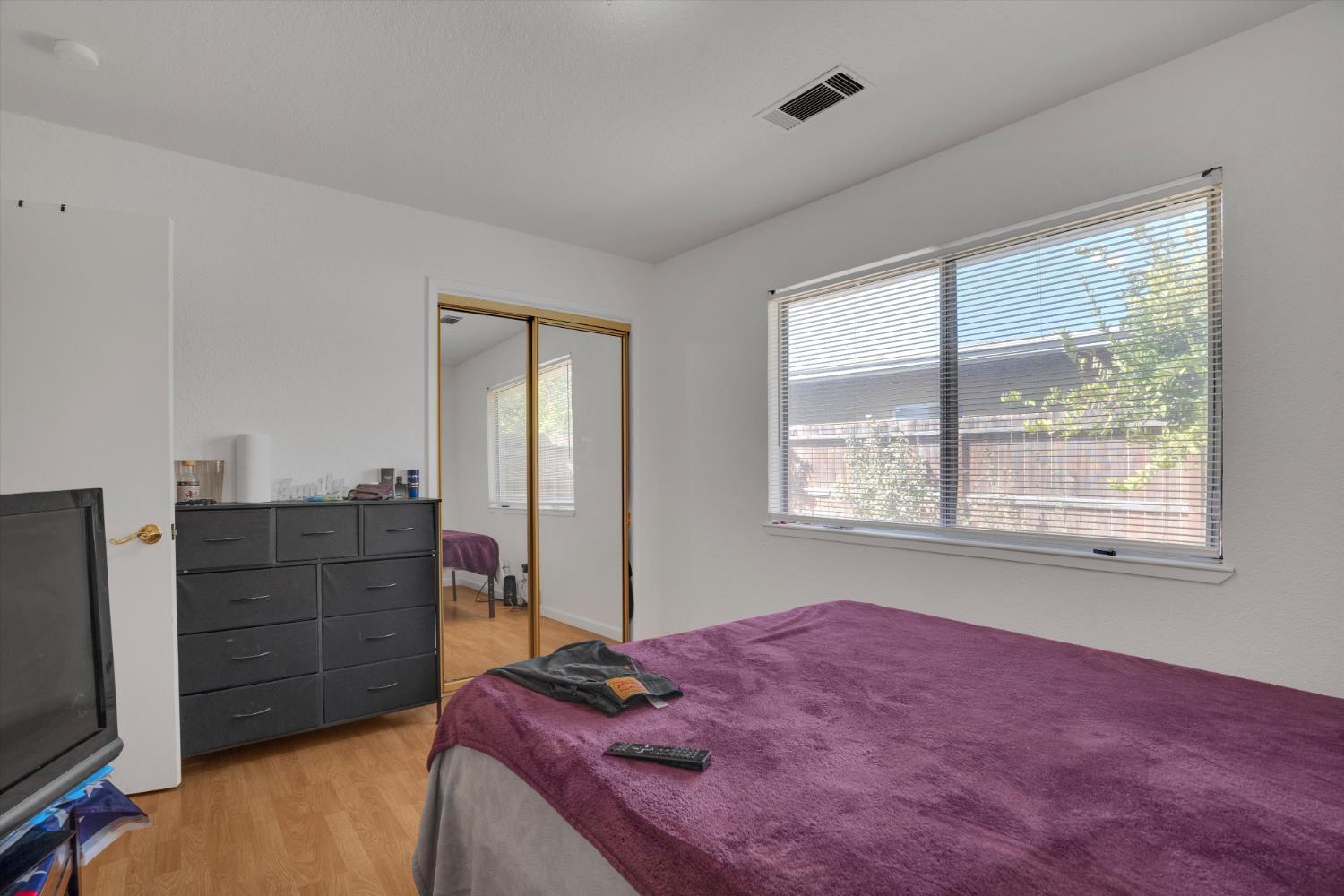 517 W Tuolumne Rd, Turlock, CA 95382