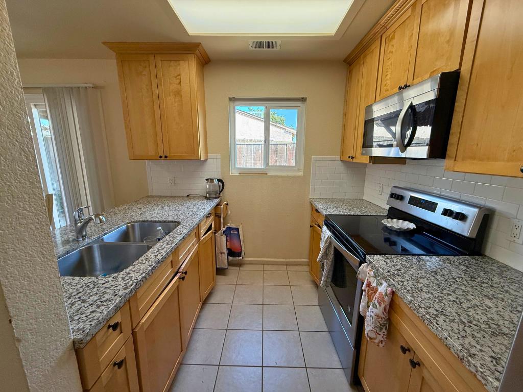 140 Algen Ave, Modesto, CA 95358