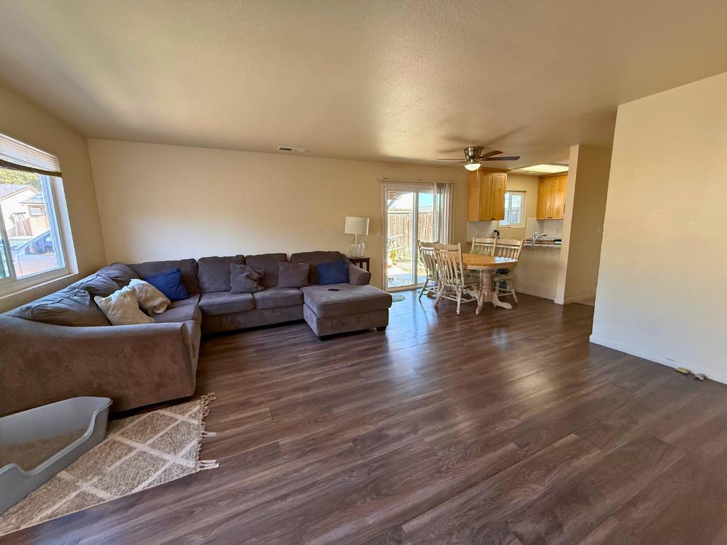 140 Algen Ave, Modesto, CA 95358