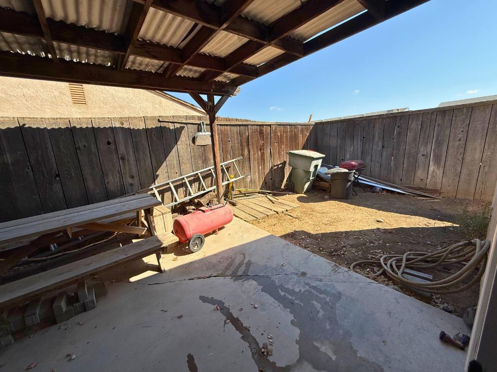 140 Algen Ave, Modesto, CA 95358