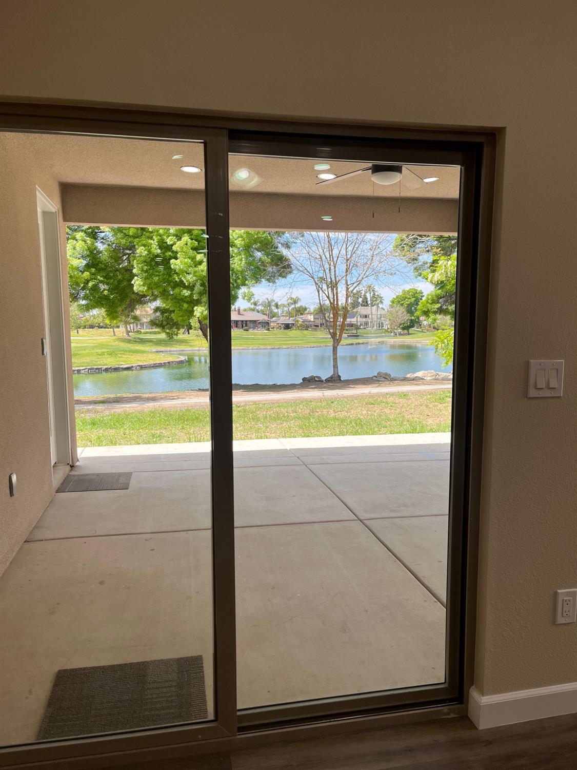 8230 Lake Shore Dr, Chowchilla, CA 93610