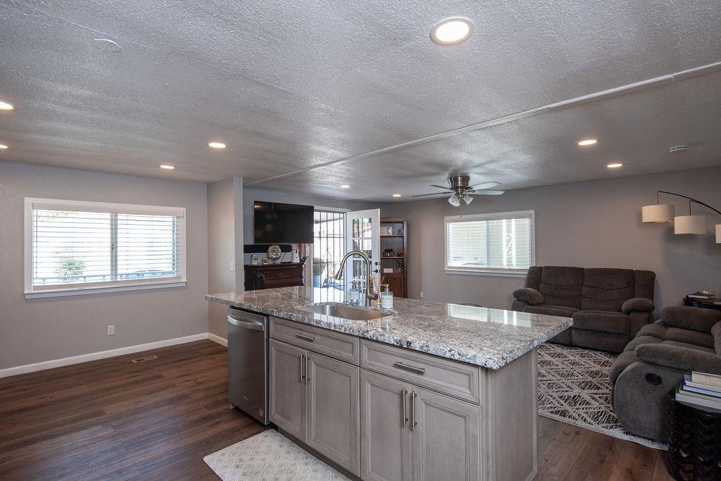 107 Schooner, Modesto, CA 95356