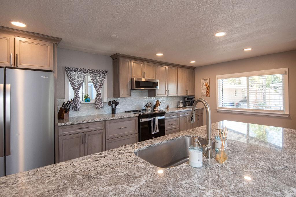 107 Schooner, Modesto, CA 95356