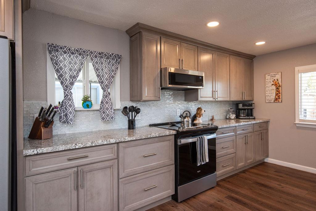 107 Schooner, Modesto, CA 95356