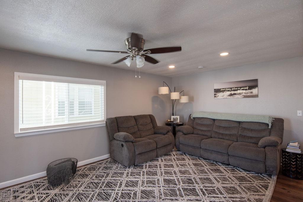 107 Schooner, Modesto, CA 95356