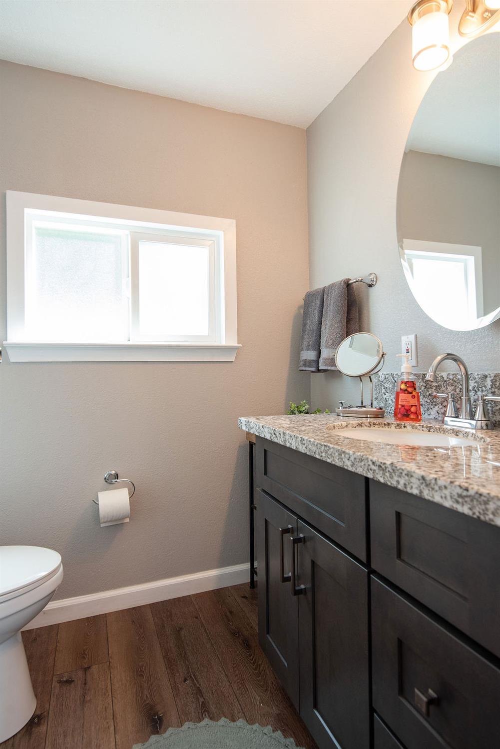 107 Schooner, Modesto, CA 95356