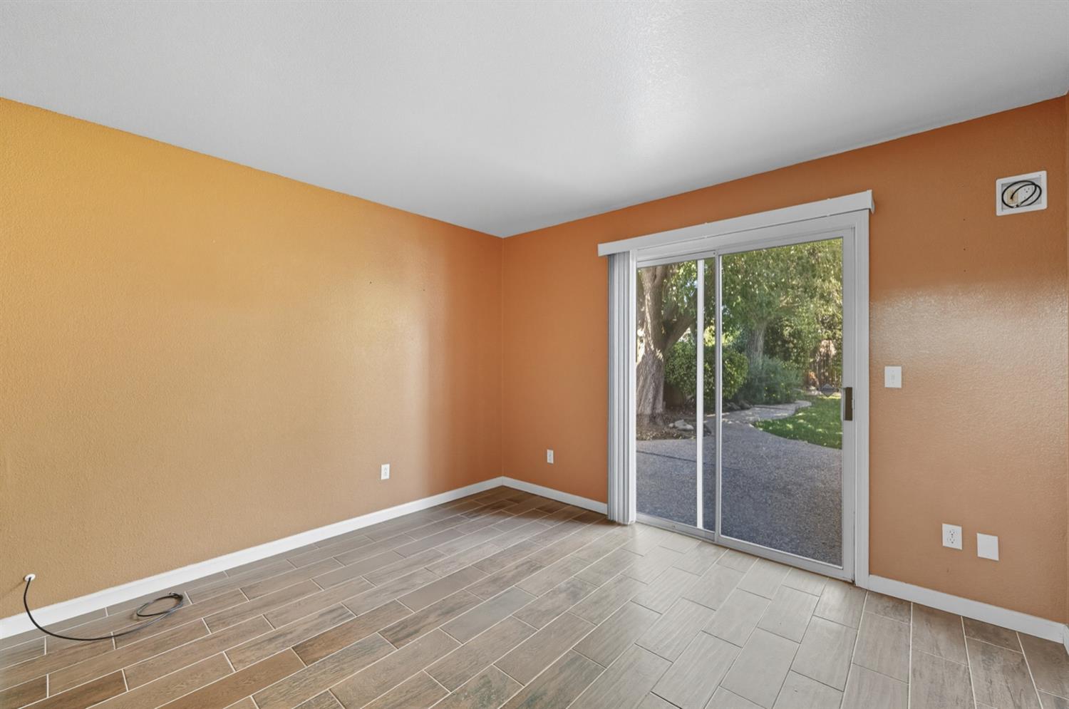 1931 Diamond Oak Way, Manteca, CA 95336