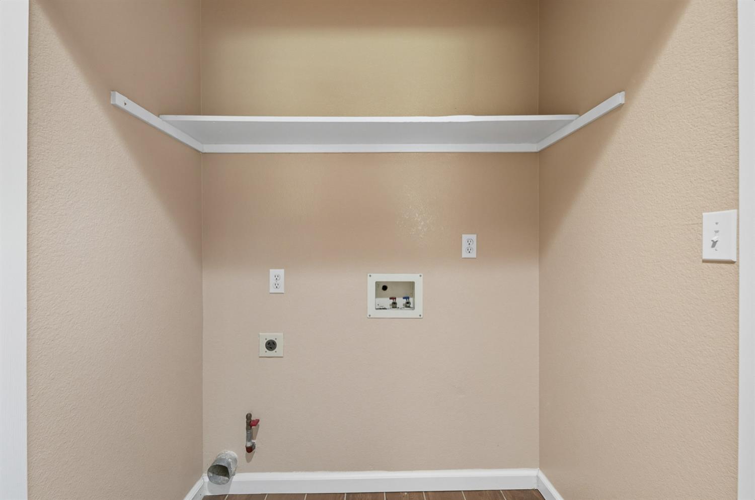 1931 Diamond Oak Way, Manteca, CA 95336