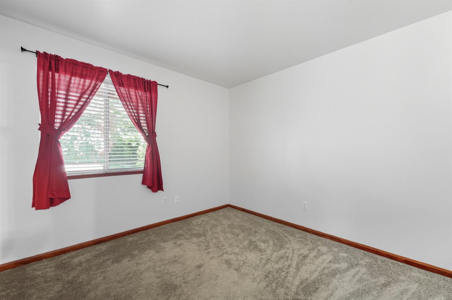 1931 Diamond Oak Way, Manteca, CA 95336